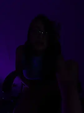 MoonLitDoll online show from 07/06/26, 09:17