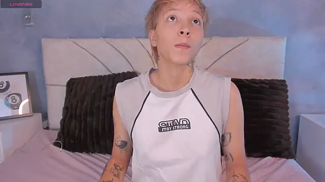 vane grey online show from 07/11/26, 06:54