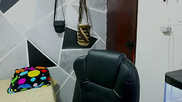  juanacock  online show from 06/26/26, 12:53