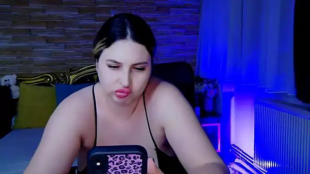 Snapshot of MiraHaze chatting on 02/08/25, 06:12 MiraHaze online show from 02/08/25, 06:12