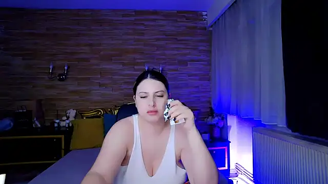 Snapshot of MiraHaze chatting on 02/17/25, 12:54 MiraHaze online show from 02/17/25, 12:54