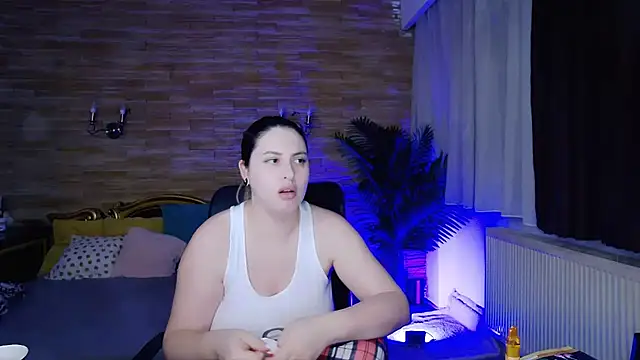 Snapshot of MiraHaze chatting on 03/03/25, 03:31 MiraHaze online show from 03/03/25, 03:31