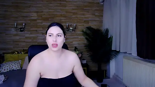 Snapshot of MiraHaze chatting on 03/05/25, 04:46 MiraHaze online show from 03/05/25, 04:46