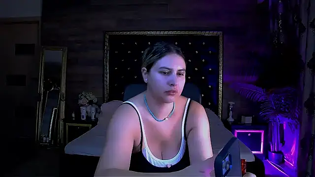 Snapshot of MiraHaze chatting on 09/15/25, 07:52 MiraHaze online show from 09/15/25, 07:52