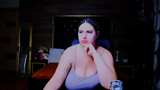 Snapshot of MiraHaze chatting on 10/13/25, 07:08 MiraHaze online show from 10/13/25, 07:08