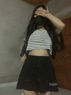 Snapshot of Bebe-beo chatting on 07/04/26, 01:17 Bebe-beo online show from 07/04/26, 01:17