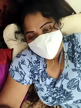Snapshot of Shaik_honey chatting on 07/18/26, 05:22 Shaik honey online show from 07/18/26, 05:22