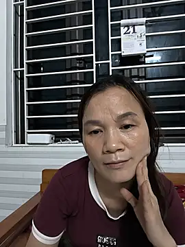 Lye lovely online show from 05/21/26, 03:41