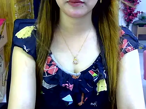 Snapshot of Adiba_Obu_20 chatting on 06/06/26, 06:56 Adiba Obu 20 online show from 06/06/26, 06:56