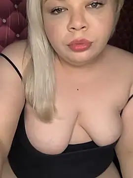 KiaraGoldd online show from 05/21/26, 10:50