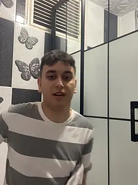 imjustaboyy1 online show from 05/28/26, 06:27