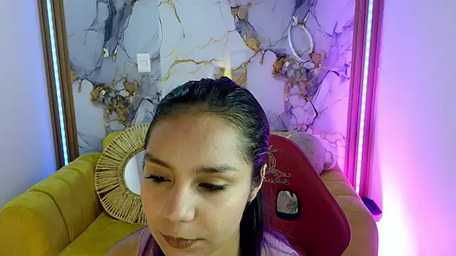 Snapshot of Cami_monroe_m chatting on 05/27/26, 03:42 Cami monroe m online show from 05/27/26, 03:42