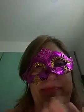 lulupiecitosamor online show from 05/21/26, 10:28