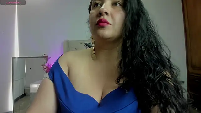 Snapshot of JadeBellee chatting on 06/29/26, 05:35 JadeBellee online show from 06/29/26, 05:35