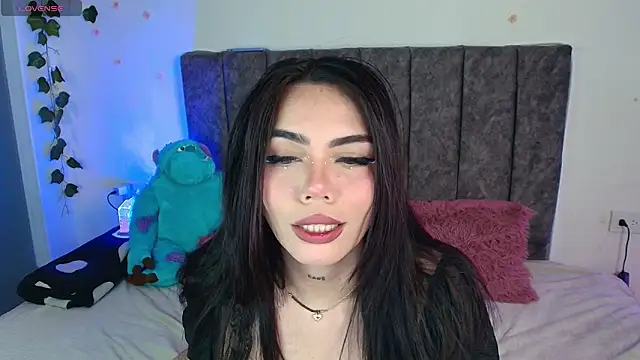 Snapshot of andraa_rossee chatting on 06/30/26, 01:17 andraa rossee online show from 06/30/26, 01:17