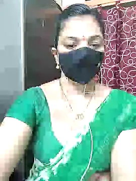 Snapshot of Leela_555 chatting on 06/19/26, 12:04 Leela 555 online show from 06/19/26, 12:04