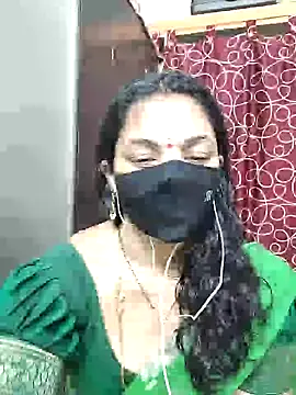 Snapshot of Leela_555 chatting on 07/04/26, 05:24 Leela 555 online show from 07/04/26, 05:24