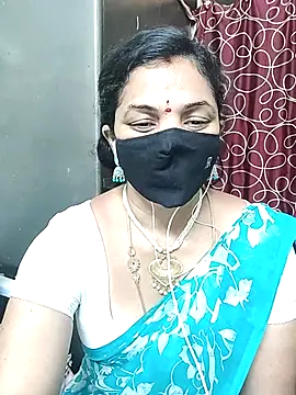 Snapshot of Leela_555 chatting on 07/06/26, 02:25 Leela 555 online show from 07/06/26, 02:25