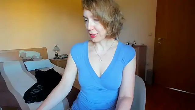 Snapshot of SummerLiza chatting on 06/16/26, 02:52 SummerLiza online show from 06/16/26, 02:52