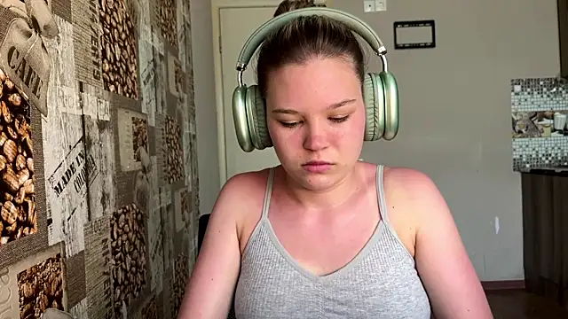 HellyRay online show from 06/16/26, 01:03