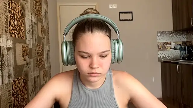 HellyRay online show from 06/23/26, 01:09