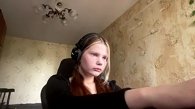 SusanaLeichty online show from 06/04/26, 07:03