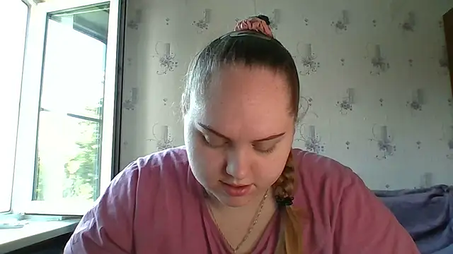 Snapshot of SoftHypnose chatting on 06/05/26, 10:54 SoftHypnose online show from 06/05/26, 10:54