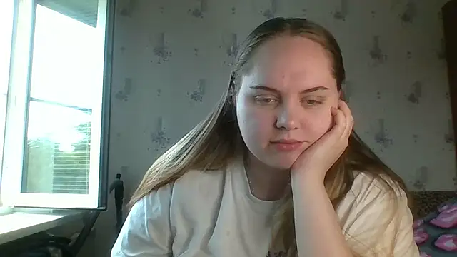 Snapshot of SoftHypnose chatting on 06/15/26, 08:05 SoftHypnose online show from 06/15/26, 08:05