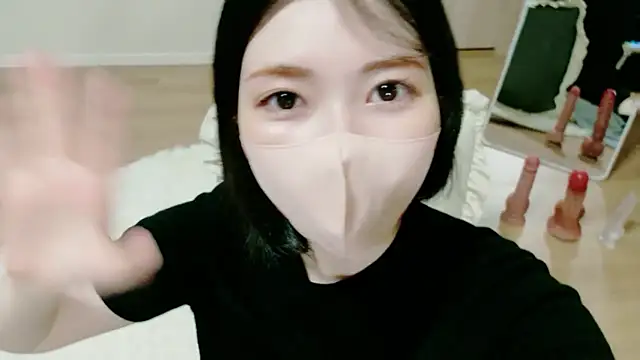 Snapshot of ririmuchan_v chatting on 06/07/26, 01:26 ririmuchan v online show from 06/07/26, 01:26
