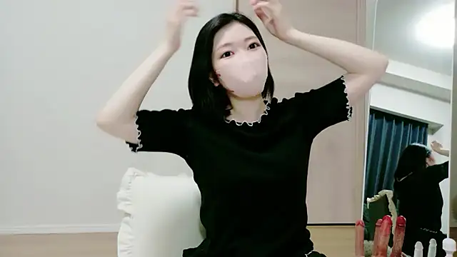 Snapshot of ririmuchan_v chatting on 06/11/26, 01:53 ririmuchan v online show from 06/11/26, 01:53