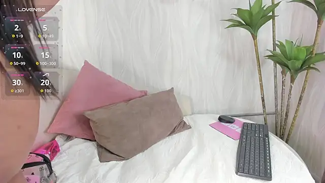 Snapshot of natalie_fox__ chatting on 07/03/26, 11:38 natalie fox online show from 07/03/26, 11:38