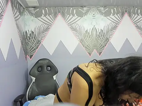 Snapshot of AuroraGreyy chatting on 05/27/26, 11:29 AuroraGreyy online show from 05/27/26, 11:29