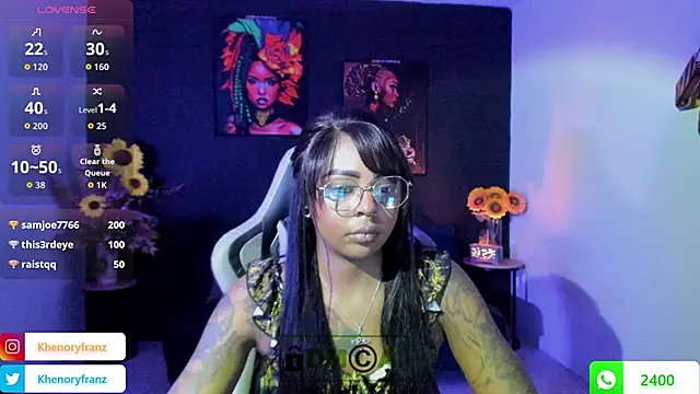 Nefertiti online show from 10/24/25, 12:41