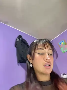 Snapshot of Leyla_collinss_ chatting on 07/13/26, 01:08 Leyla collinss online show from 07/13/26, 01:08