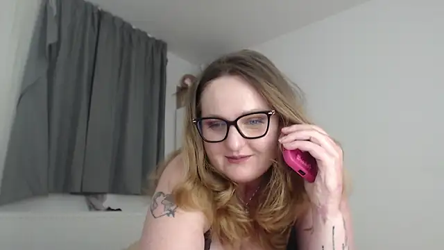 Snapshot of JessicaBake chatting on 05/26/26, 06:37 JessicaBake online show from 05/26/26, 06:37