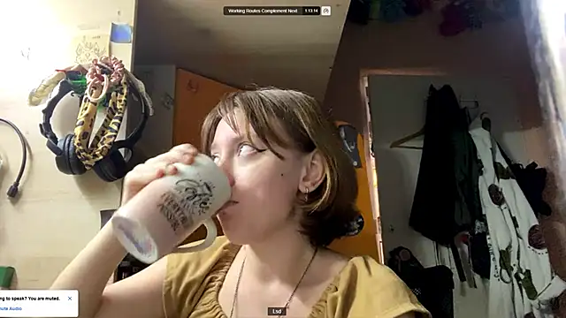 Snapshot of PlumedRolling chatting on 05/25/26, 05:52 PlumedRolling online show from 05/25/26, 05:52