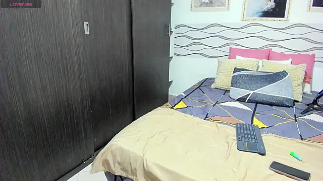 queenceleste69 online show from 05/30/26, 02:30