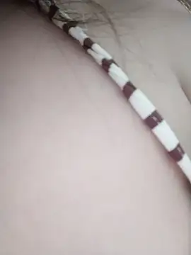 YoenLyy online show from 05/31/26, 04:42