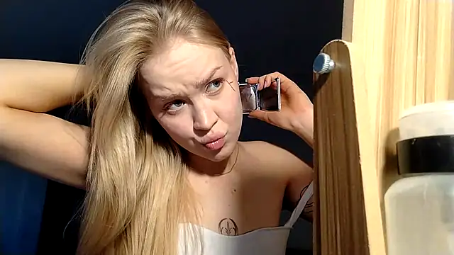 Luna liss  online show from 06/02/26, 12:12
