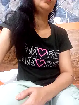 Snapshot of Bhavyaa-Sharma chatting on 06/14/26, 08:00 Bhavyaa-Sharma online show from 06/14/26, 08:00