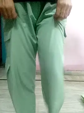 Snapshot of Bhavyaa-Sharma chatting on 06/16/26, 04:37 Bhavyaa-Sharma online show from 06/16/26, 04:37