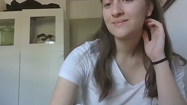 SoftieSophie online show from 05/29/26, 03:32