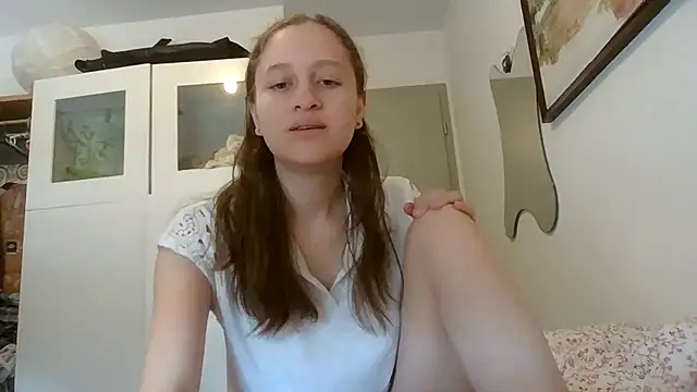 SoftieSophie online show from 06/25/26, 06:07