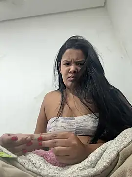Eumileninha online show from 06/25/26, 02:21