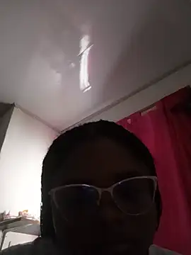 Snapshot of lhafer chatting on 05/24/26, 10:26 lhafer online show from 05/24/26, 10:26