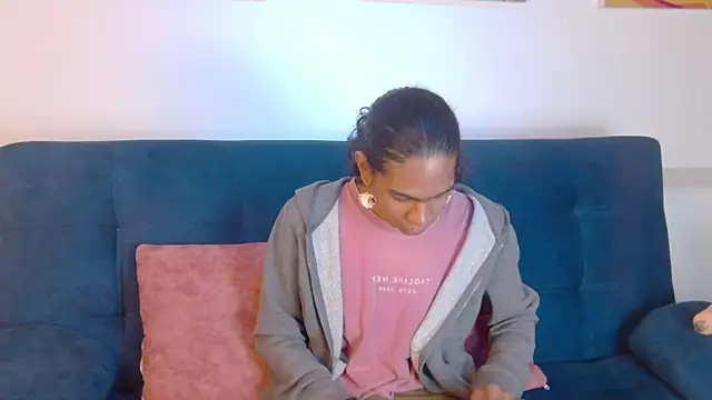 Snapshot of maxi_max0 chatting on 06/19/26, 08:12 maxi max0 online show from 06/19/26, 08:12