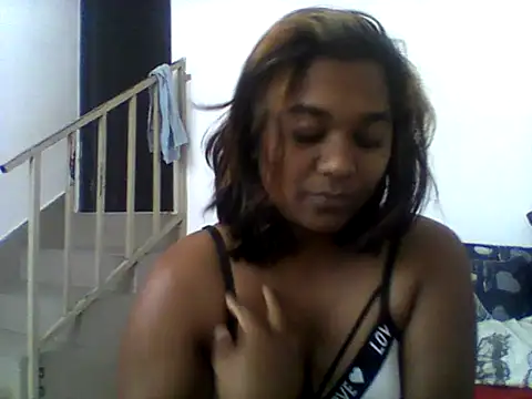 MiaReed667 online show from 05/27/26, 09:17