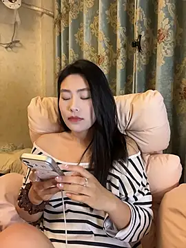 Snapshot of zhenzhen-888 chatting on 07/18/26, 02:21 zhenzhen-888 online show from 07/18/26, 02:21
