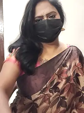 Snapshot of Meera_mia chatting on 06/23/26, 07:45 Meera mia online show from 06/23/26, 07:45