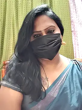 Snapshot of Meera_mia chatting on 07/11/26, 07:00 Meera mia online show from 07/11/26, 07:00